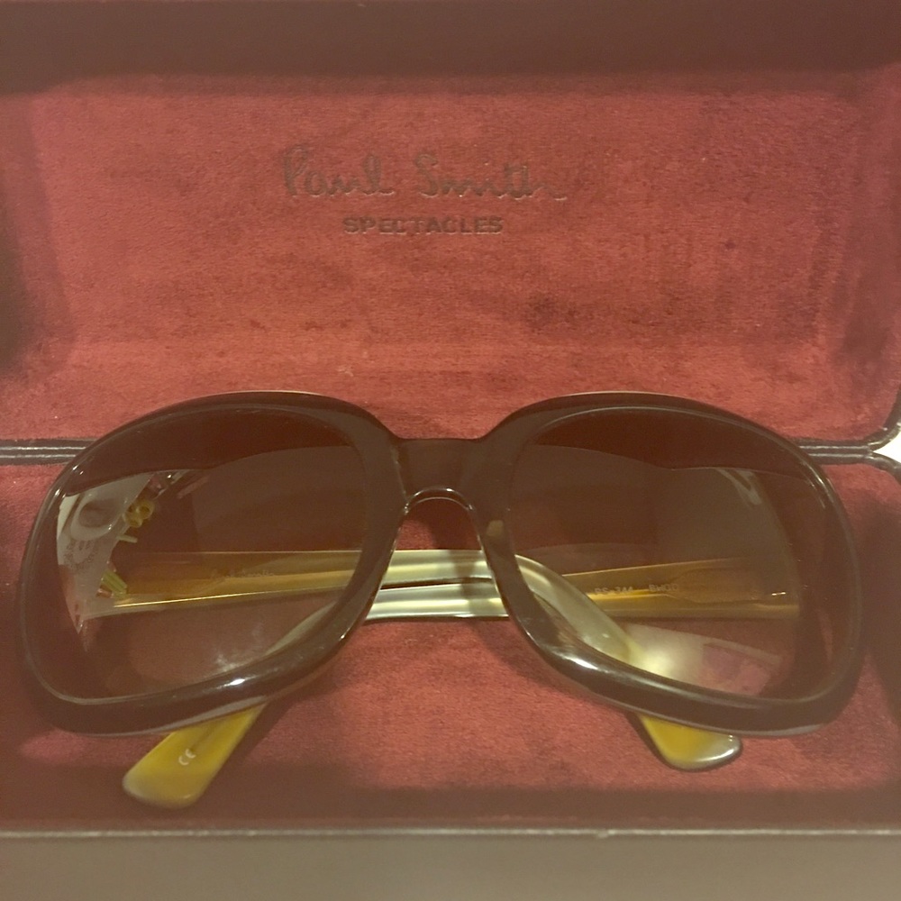 Paul Smith sunglass. Built for a narrow face.